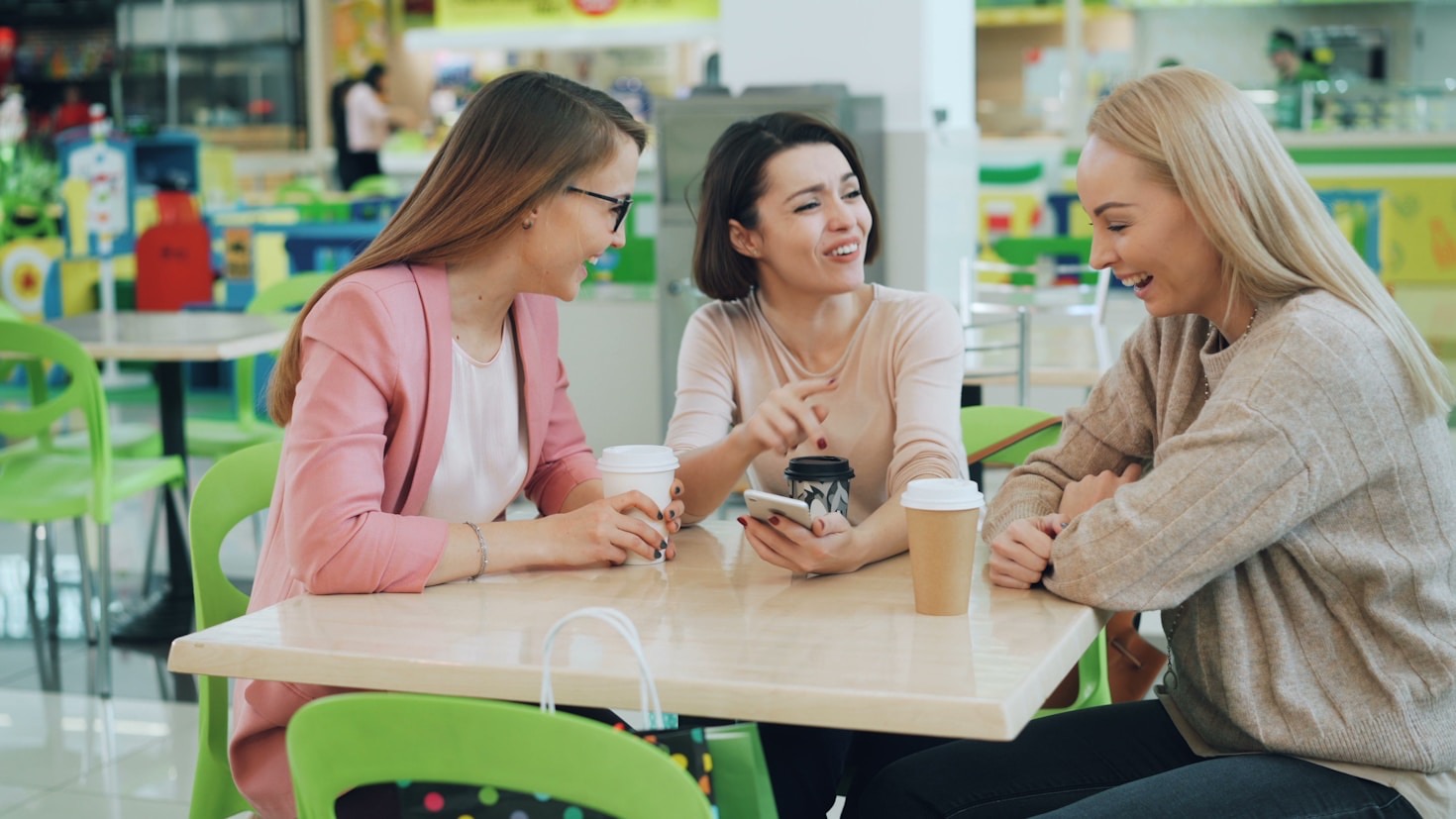 10 Ways to Build Stronger Friendships
